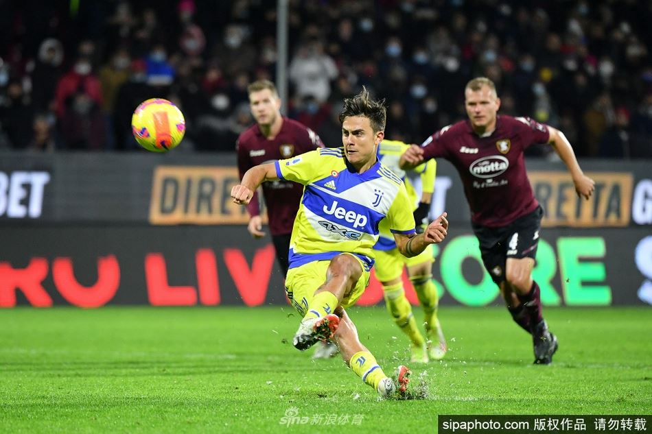 迪巴拉自14-15赛季24次意甲禁区外远射破门 是同期意甲最多