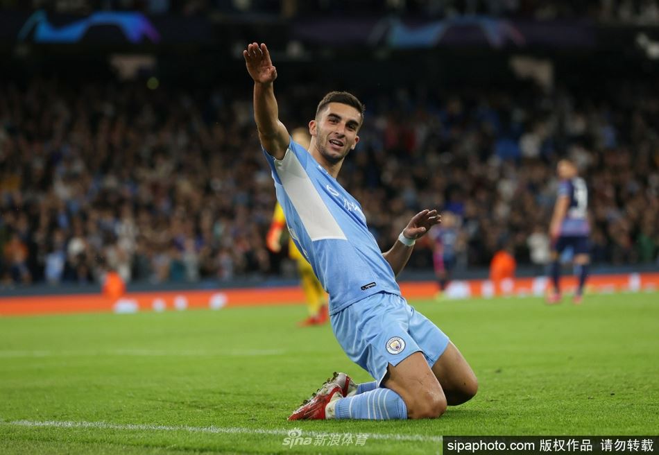 巴萨不愿为费兰-托雷斯支付超4000万欧 曼城标价6000万欧（托雷斯欧冠巴萨进球）