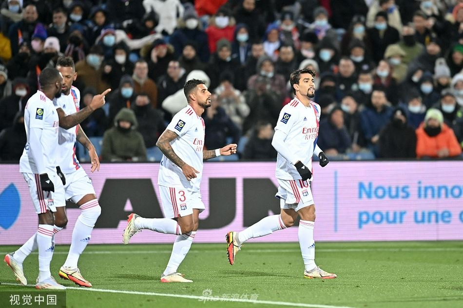 [法甲]帕奎塔补射建功 蒙彼利埃0-1里昂（帕奎塔在里昂踢得咋样）