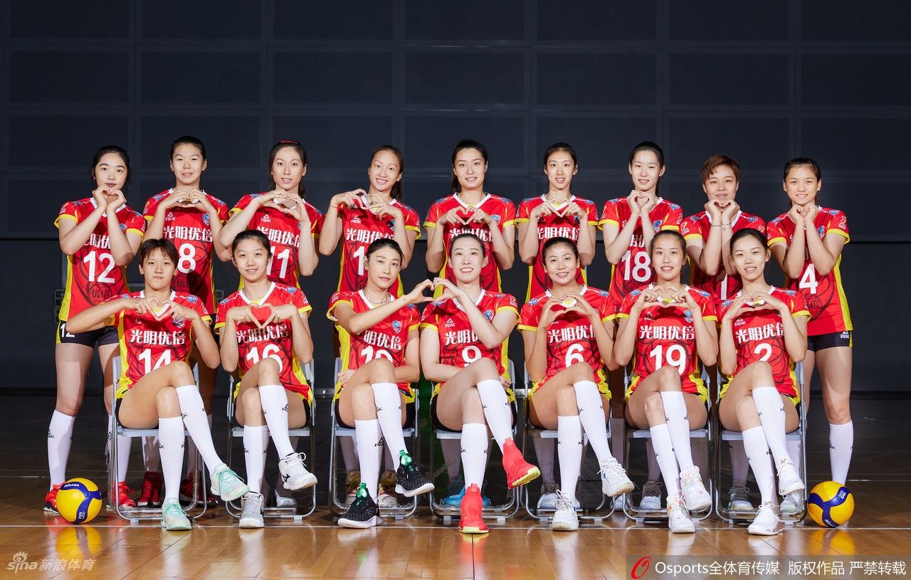 上海女排拍摄排超联赛官方写真（上海 女排）