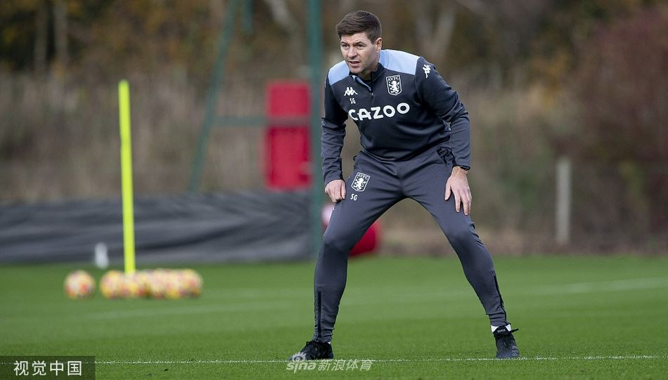 杰拉德加入维拉首次训练 激情投入场边调度(杰拉德和维埃拉)