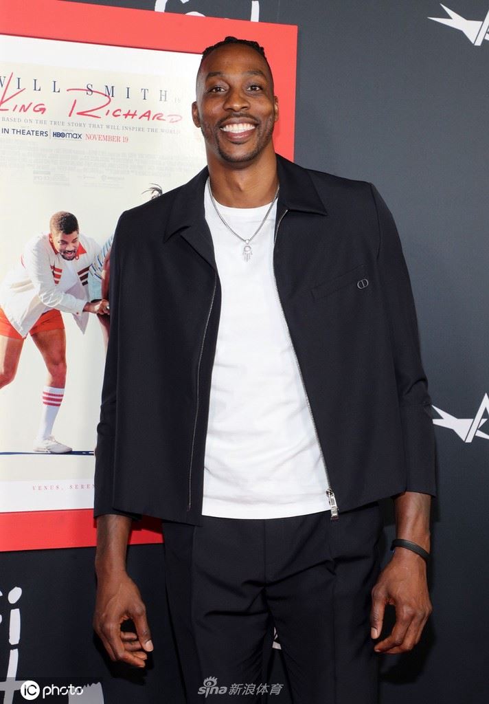 霍华德出席电影公映仪式（霍华德出席电影公映仪式了吗）