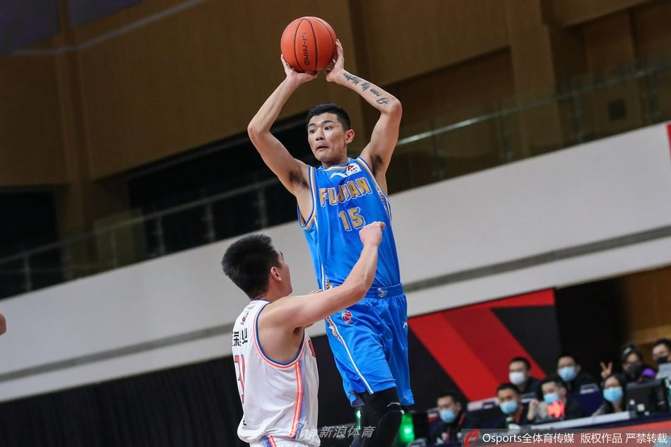[CBA联赛]四川金荣实业100：90胜福建浔兴股份（四川金荣实业篮球俱乐部）