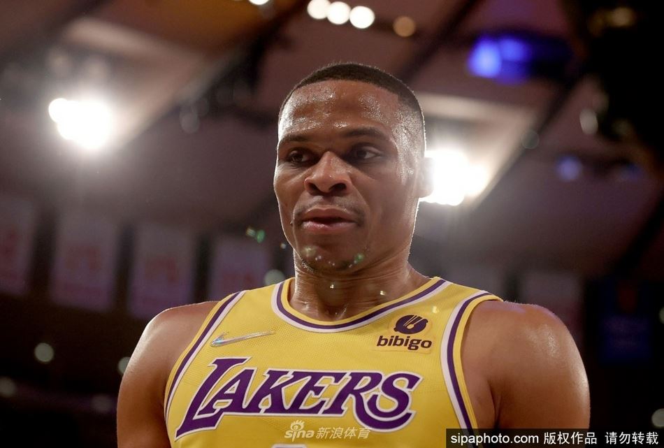 威少砍赛季个人第4个三双 生涯第188个（威少砍下个人生涯第180个三双）