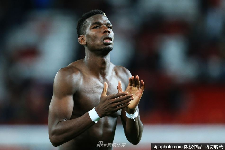 博格巴希望曼联开出英超最高薪 周薪超50万镑比肩C罗（博格巴曼联年薪）