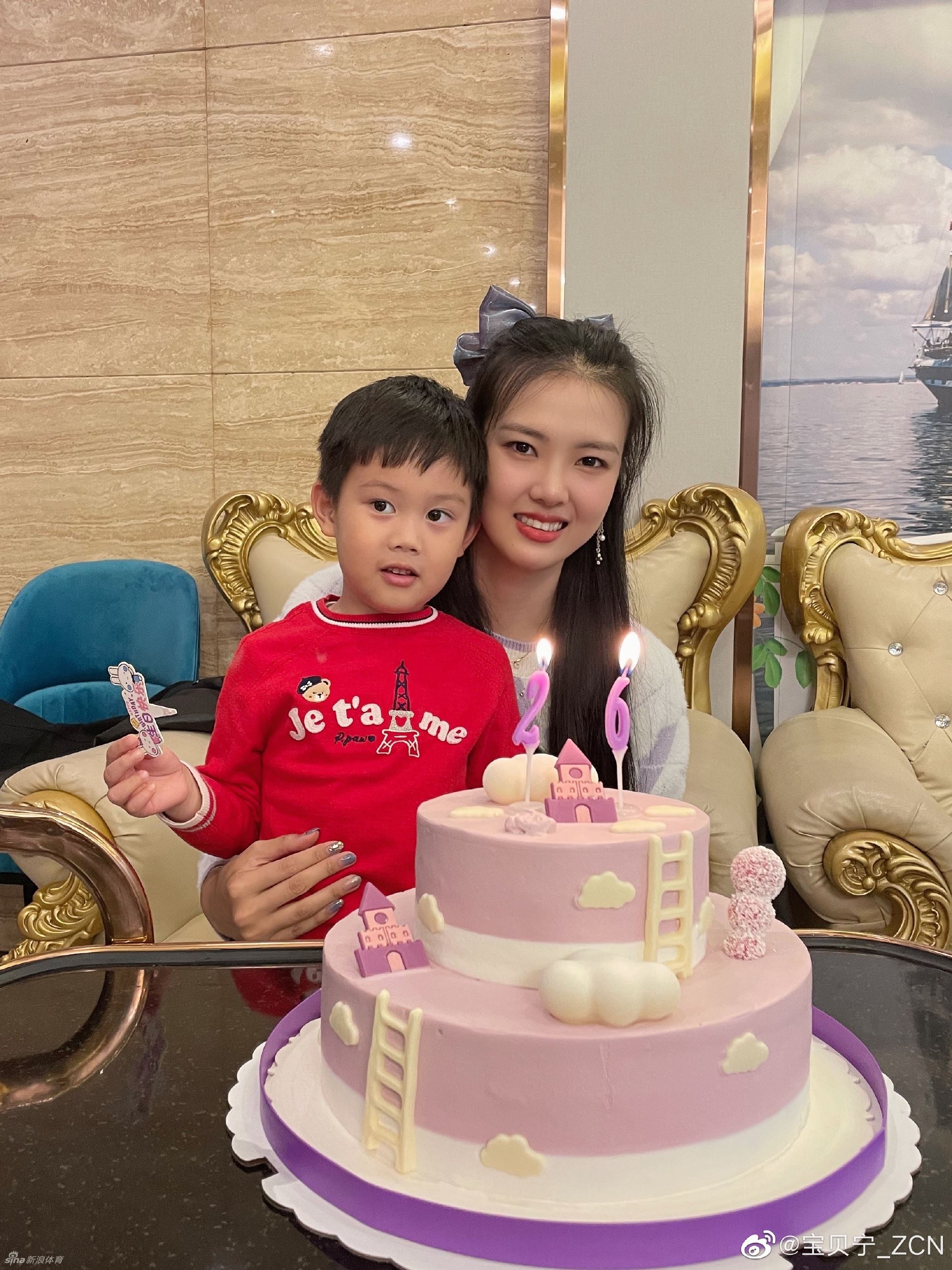 张常宁发微博庆祝26岁生日：爱你们！（张常宁 生日）