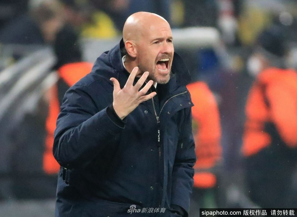 滕哈赫上任后带阿贾克斯踢了14场欧冠客场比赛 只输1场（阿贾克斯主帅滕哈赫）