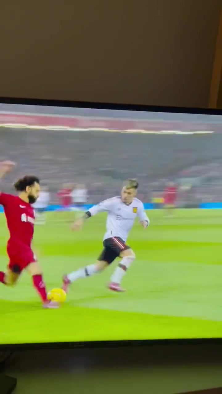 (篮球铁人)太悲惨了!cba铁人半年内两次重伤,搏命赚钱只为孝敬父母