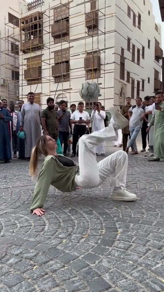 （cba不用外援的球队）不用带球仍拿唯一顶薪 CBA也难逃“走关系”？