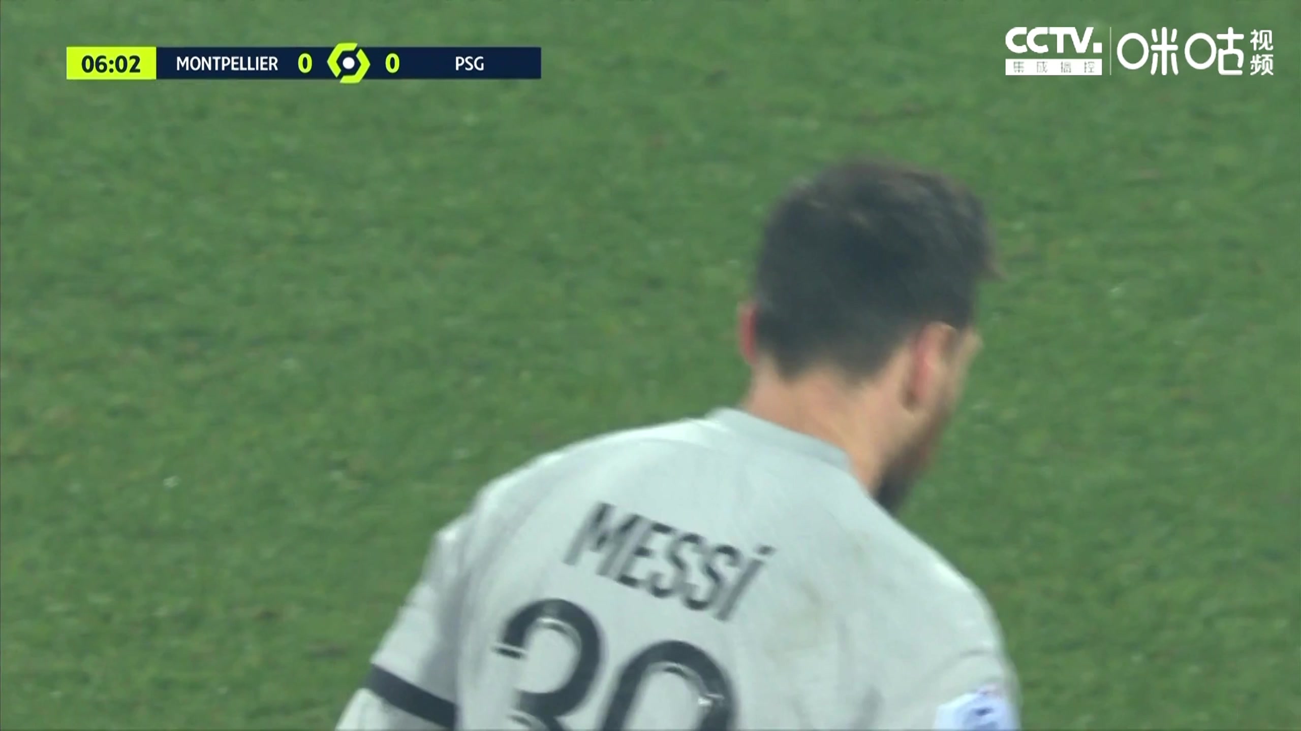 （辽宁队主帅 杨鸣）杨鸣：我是辽宁队主帅，主要负责帅