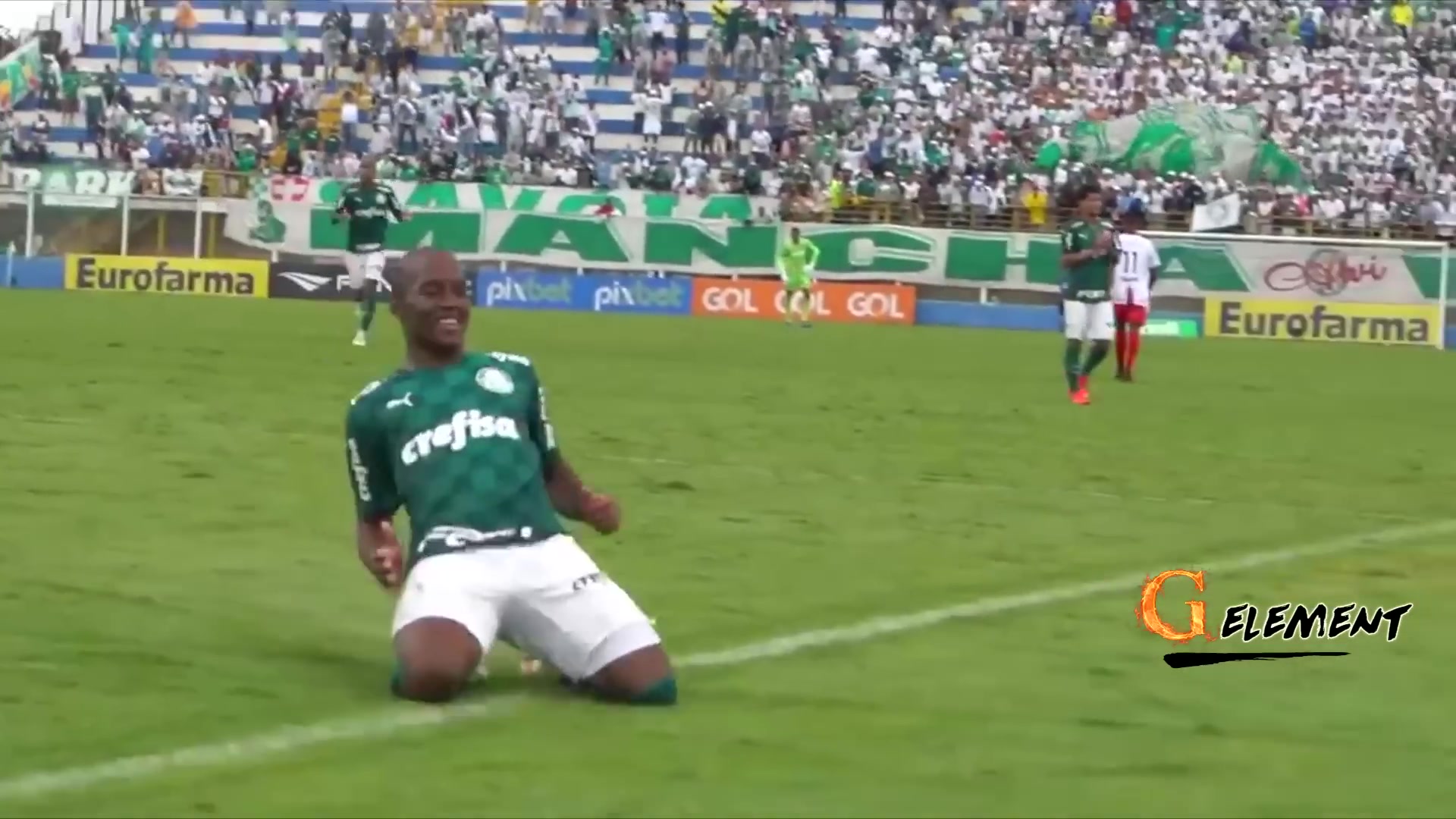 （马布里辽宁总决赛）14-15赛季马布里上腿吹韩德君犯规 结果逼出了最强辽宁队！