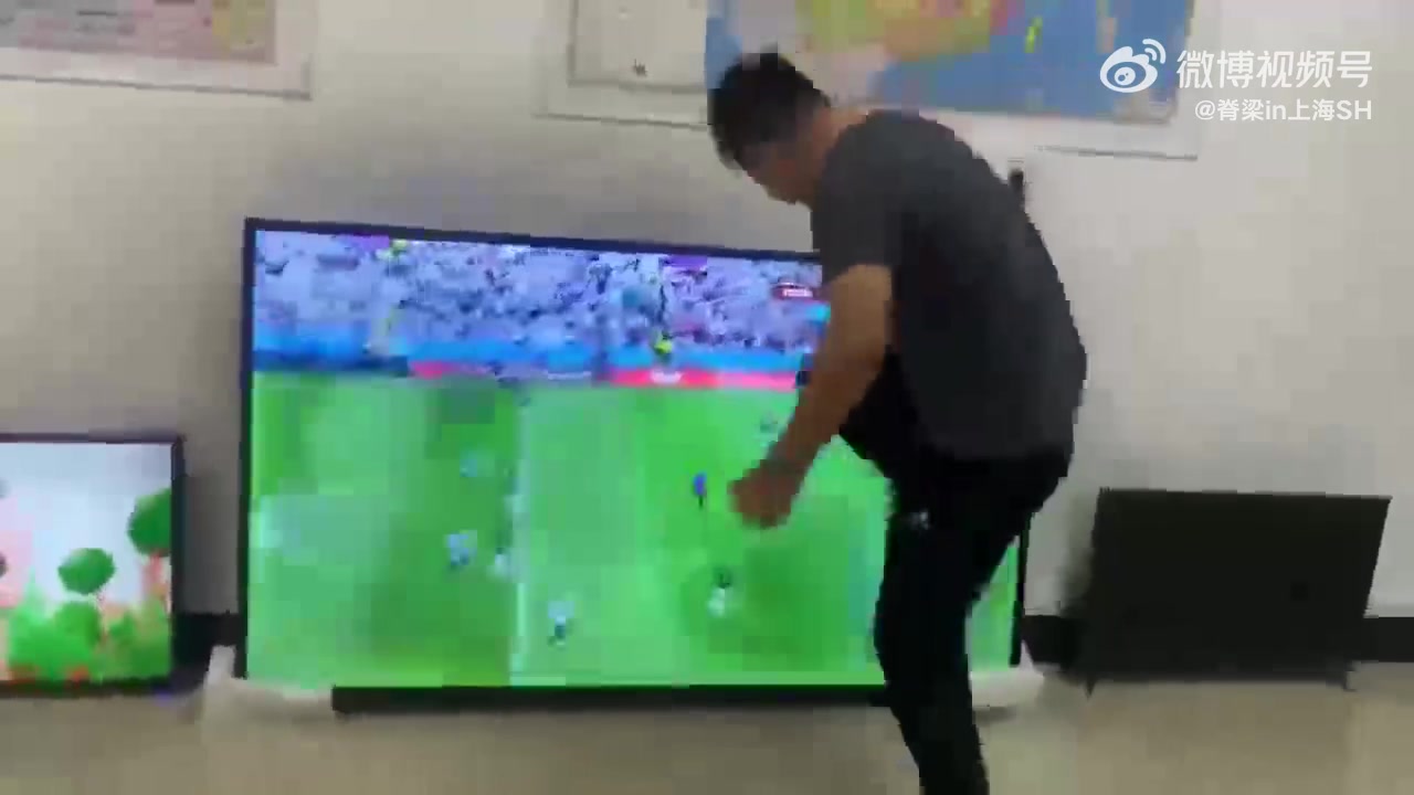 （赵睿外套事件）外线手感火热！赵睿外线连续飚进两记三分