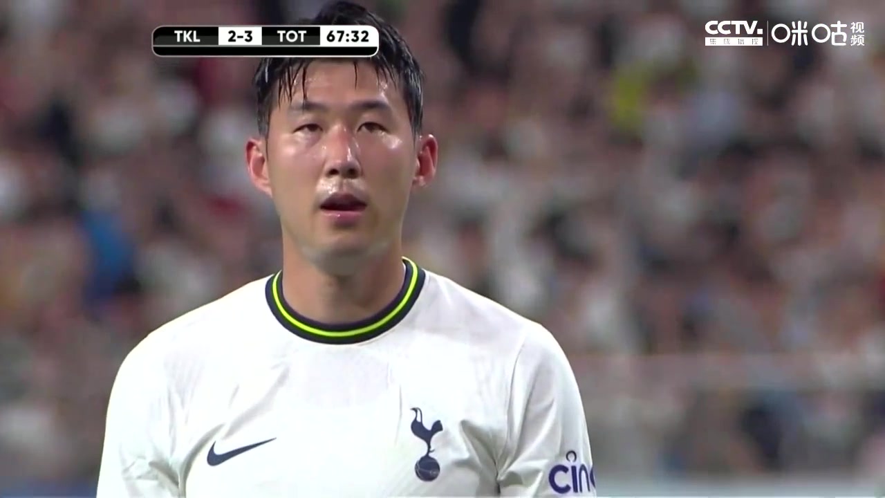 (斯玛特集锦)可恶被装到了!斯玛特极限抛投得手 与布朗一起看向自己左手