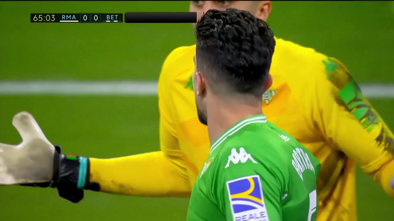 漫画篮球:湖网勇费同时输球!老詹常规操作里程悲!