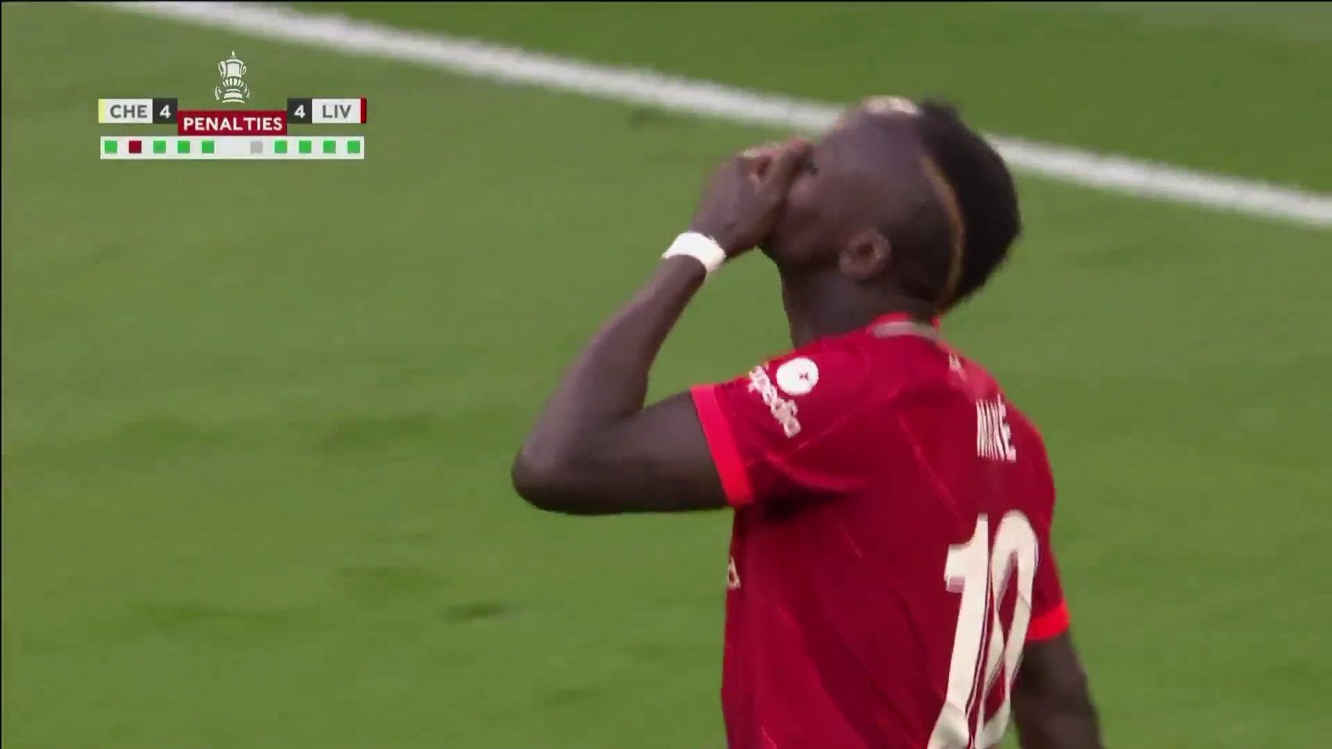 （森林狼的唐斯去哪了）雷人！森林狼观众竟现场剃头 把唐斯和爱德华兹看得目瞪口呆