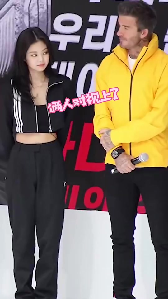 这球帅爆了！2005年全明星，卡特上演砸板空接平框暴扣