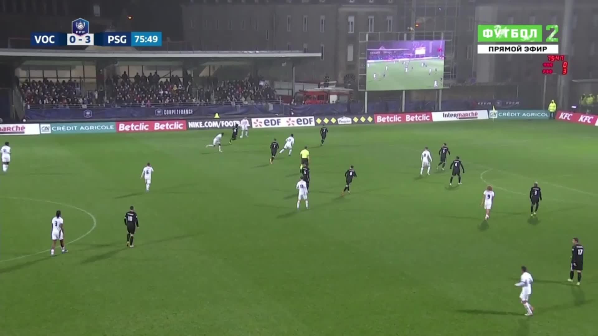 (李春江儿子被垫脚)梁子越结越深了!李春江赛后又跟马布里吵了起来