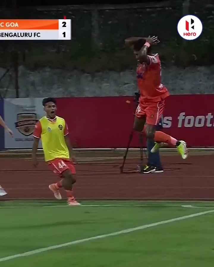 太像那个男人！德罗赞连2天背靠背压哨3分绝杀合辑！