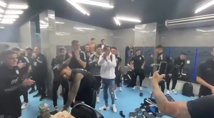 （唐斯投篮集锦）唐斯采访称：自己是历史投篮最准的大个子