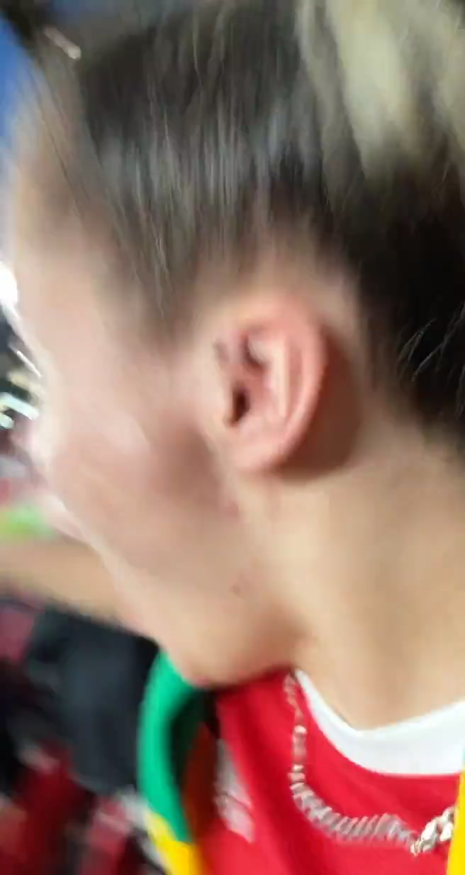 （唐斯怎么不打比赛了）被裁判针对？唐斯莫名连吃两犯规 解说都为其鸣不平