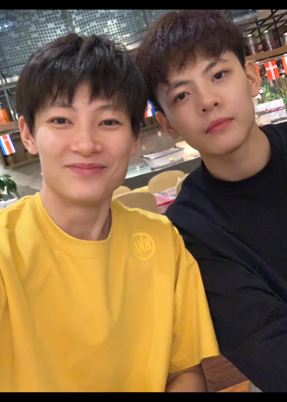 （中国女篮队员杨力维）中国女篮最美姐妹花：杨力维、杨舒予！