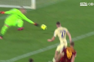 （cba后场三分）CBA迷惑行为：落后3分仅剩4秒多 他坚决杀入篮下上篮