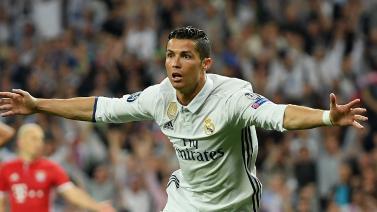 03月20日 天下足球-十大“完美”帽子戏法（足球中帽子戏法是什么意思?）