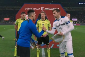 （布克·t）布克是否看重老大位置？徐静雨：他原本就是核心，不可能不在乎