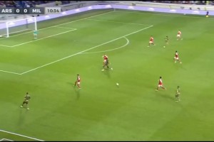 迪拜超级杯-厄德高任意球破门 阿森纳2-1米兰点球4-3再胜（迪拜球王）