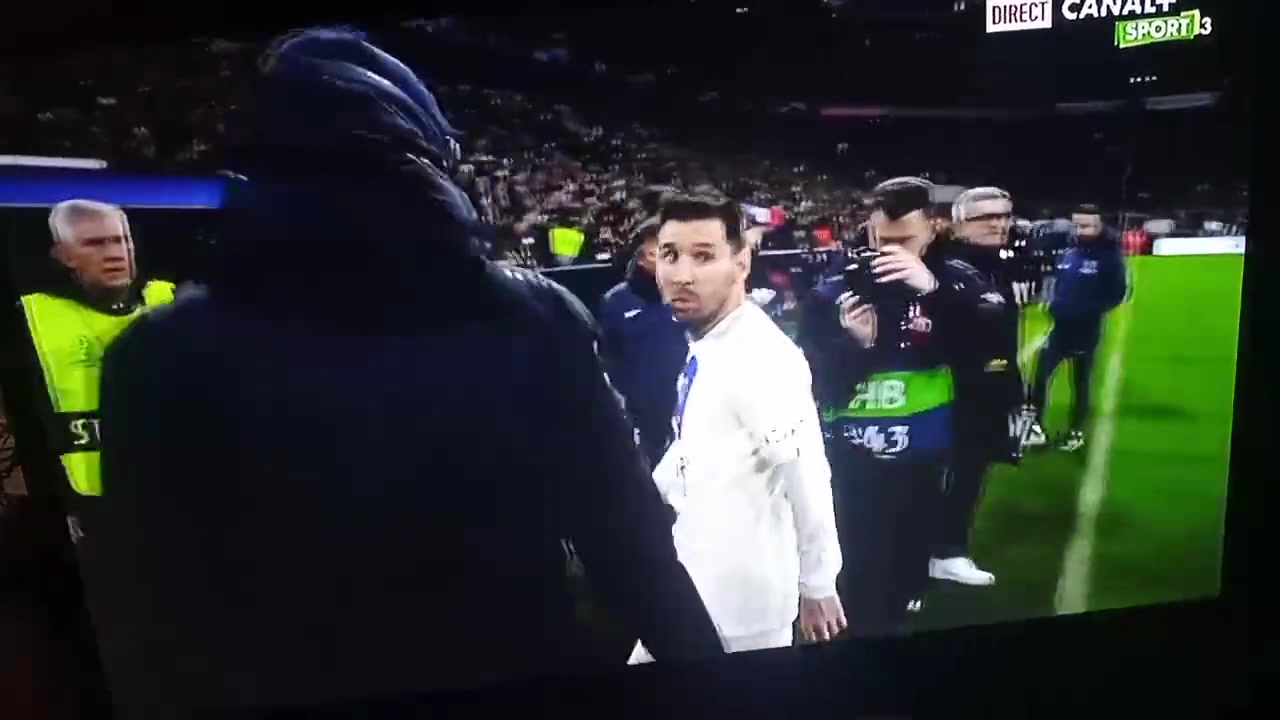 （胡明轩对加拿大）不愧是FMVP！胡明轩vs加拿大贡献24分精彩集锦