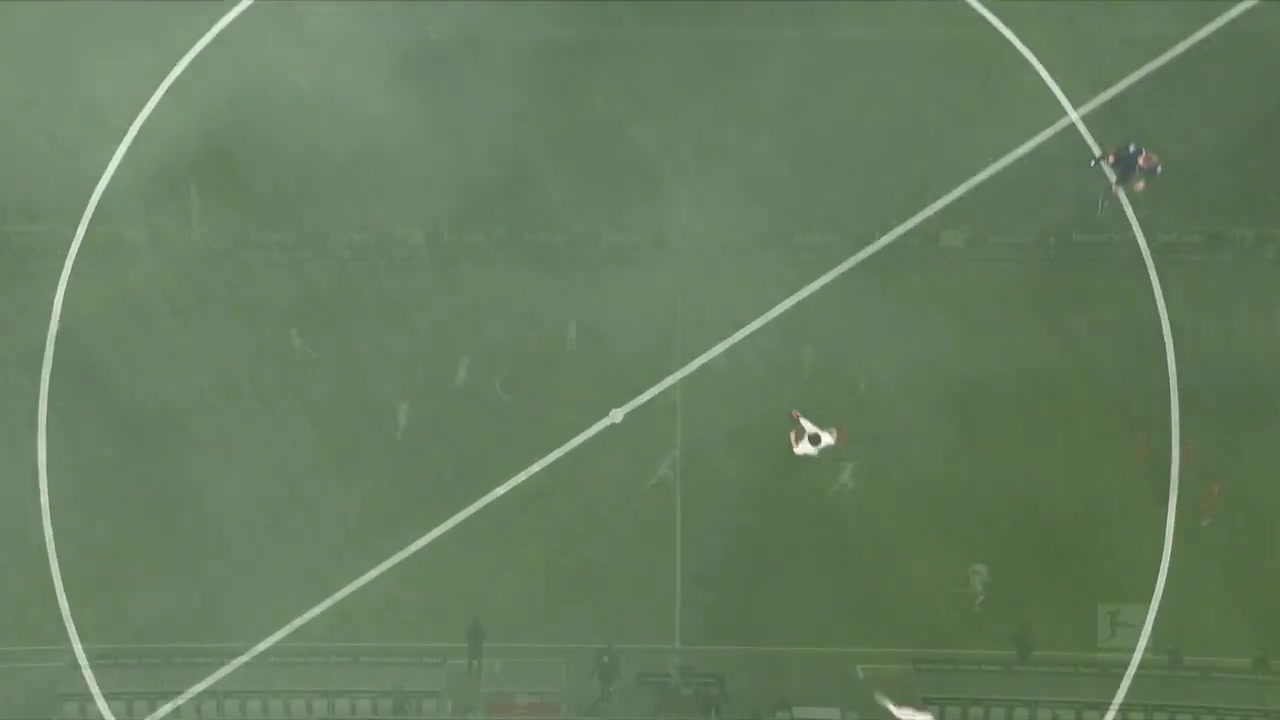 【集锦】德甲-德里赫特远射破门舒波莫廷建功 拜仁2-1斯图加特（拜仁和斯图加特德比）