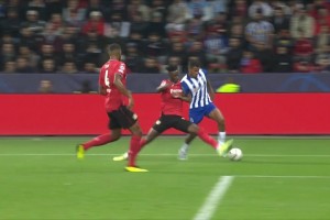 欧冠-塔雷米点球双响 勒沃库森主场0-3完败波尔图（德甲勒沃库森对拜仁慕尼黑）