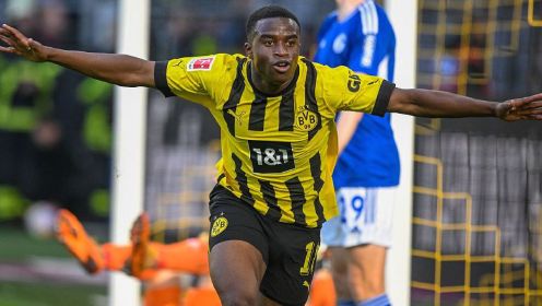 德甲-罗伊斯伤退17岁穆科科制胜球 多特1-0沙尔克暂升榜首（德甲-罗伊斯伤退穆科科破门 多特2-0赫）