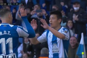 （米切尔爆砍37分 爵士再胜快船总分2-0）【球星集锦】绝对的超巨！米切尔vs快船狂砍45分3板5助