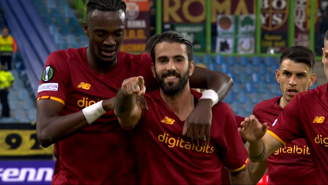 欧协联-奥利维拉破门后染红被罚下 首回合罗马1-0维特斯占先机（奥利维拉j联赛）