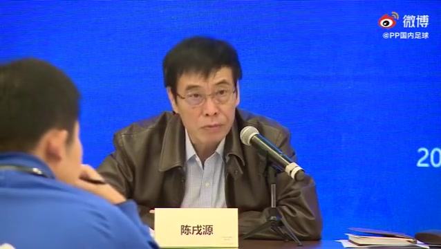 （格里芬拼命）这拼的也太凶了！格里芬&波蒂斯倒地激烈拼抢地板球