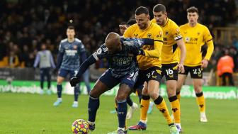 （留队!开拓者将把努尔基奇下赛季合同转为全）美国杨毅：开拓者可能会用CJ和努尔基奇交易唐斯