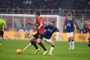 意甲-恰20点射劳塔罗失点托纳利造乌龙 AC米兰1-1国际米兰