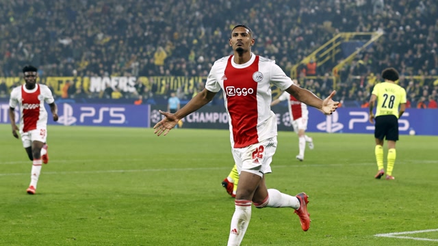 欧冠-胡梅尔斯染红塔迪奇破门 十人多特1-3遭阿贾克斯逆转（德甲-胡梅尔斯破门a席绝杀 多特1-2不敌法兰克福）