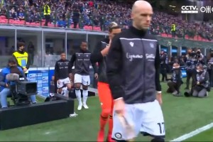 （丁彦雨航打球时候的视频）这状态如何？丁彦雨航最新打球视频