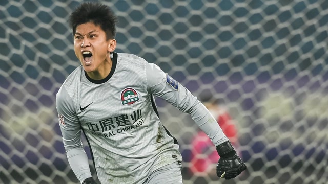 足协杯-伊沃伤退王国明扑点 河南点球7-6四川晋级四强