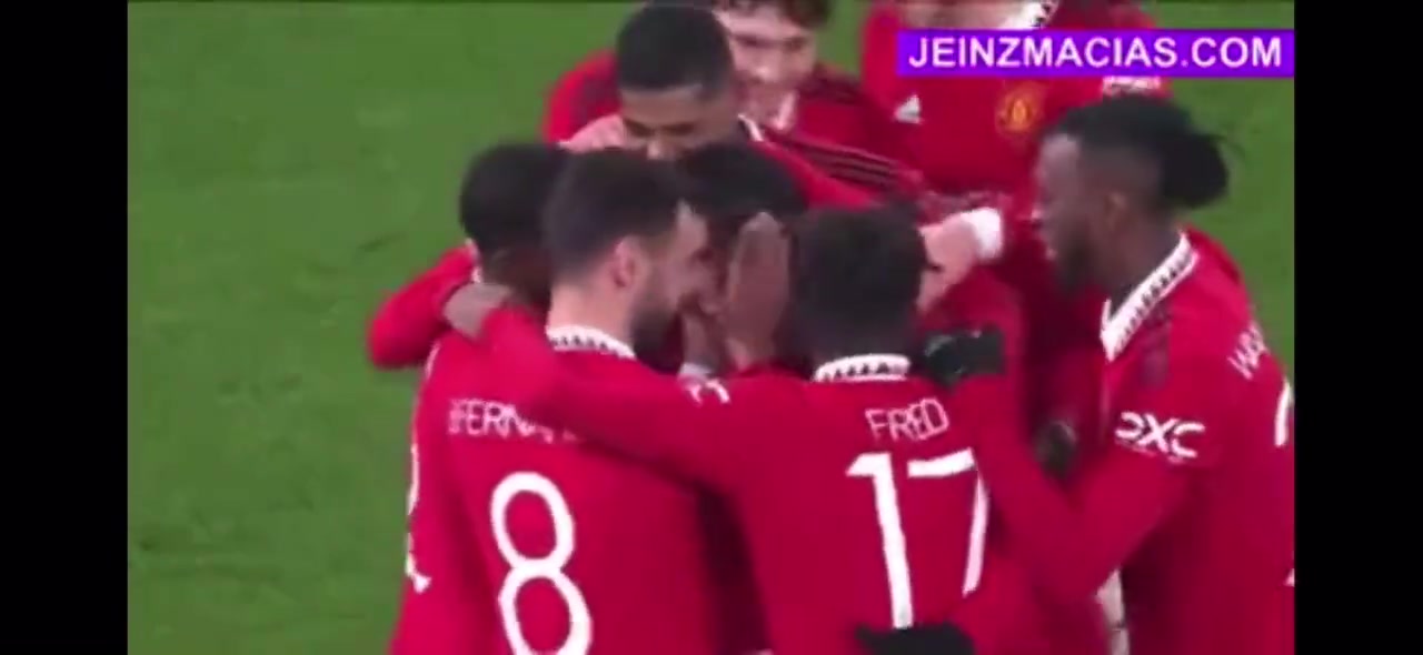 （dean 米切尔）在替补席吃T可不常见！米切尔场下与安德森发生冲突被吹技犯