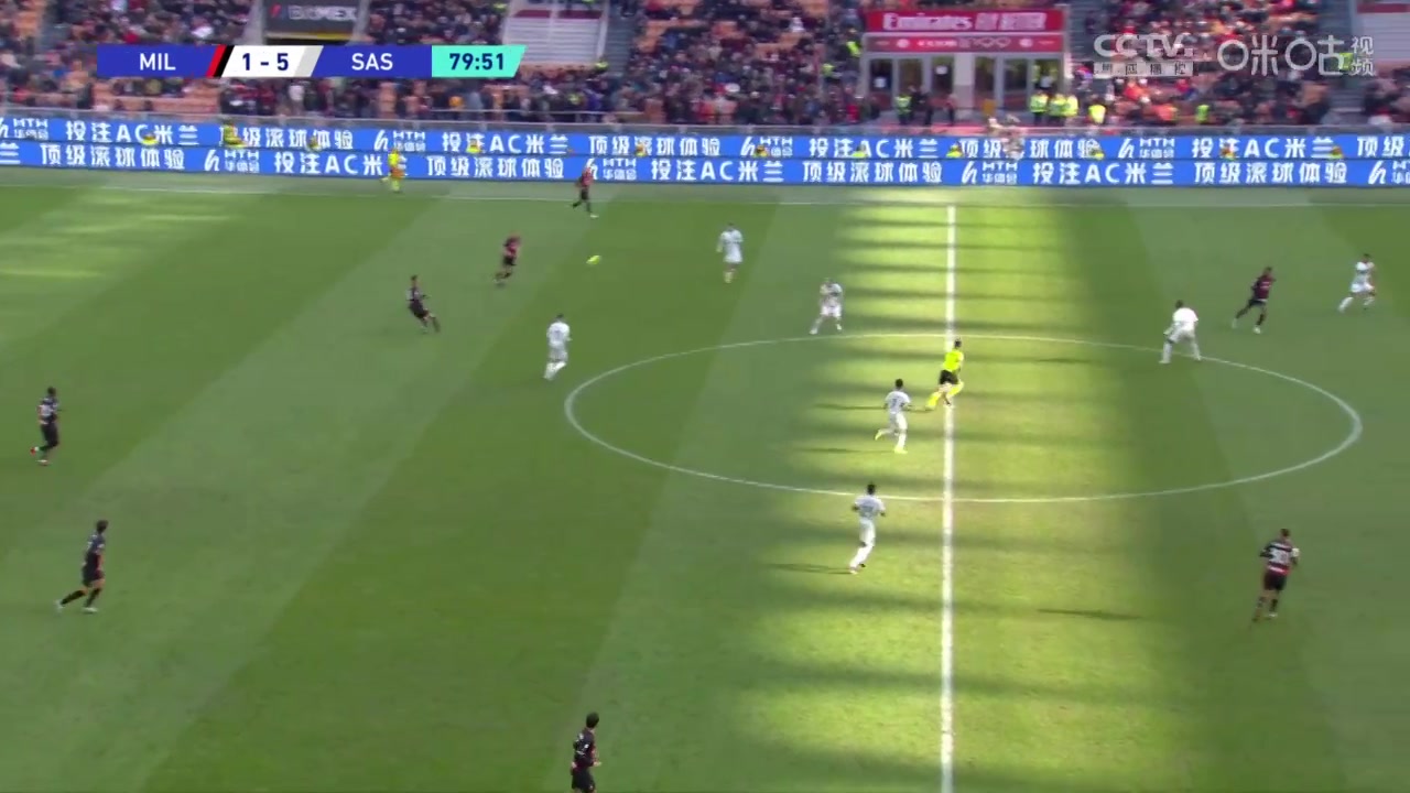 奥里吉超帅原地起脚世界波！米兰仍落后3球（奥里吉进球）