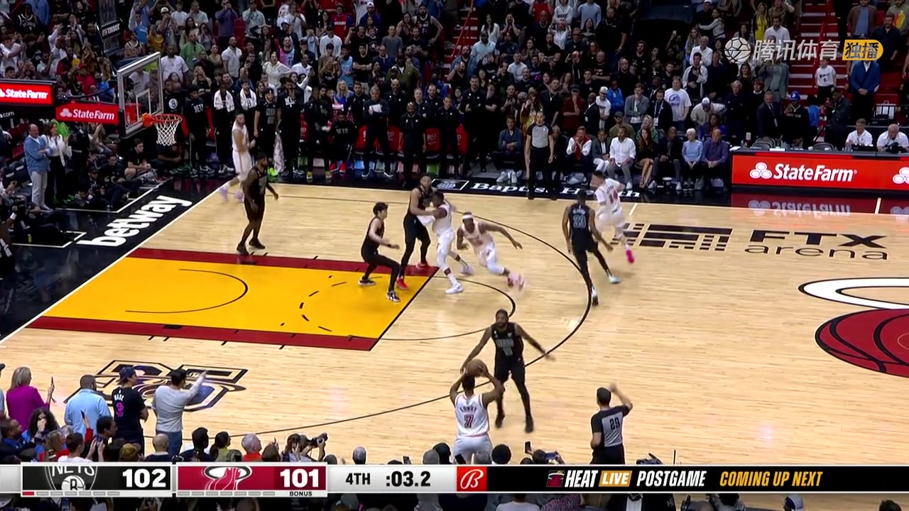 就差一点！巴特勒强攻篮下遗憾错失绝杀，希罗还不慎滑倒扭伤（巴特勒单挑）