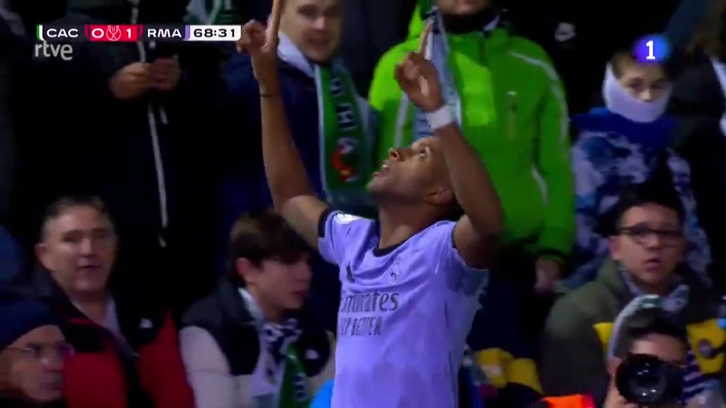 （魔兽世界飞天遁地）当年还是飞天遁地的白魔兽