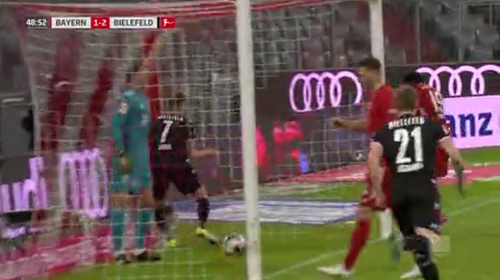 德甲-莱万破门托利索建功 拜仁3-3比勒菲尔德止联赛5连胜（德甲:拜仁6-0大胜夺冠莱万戴帽）