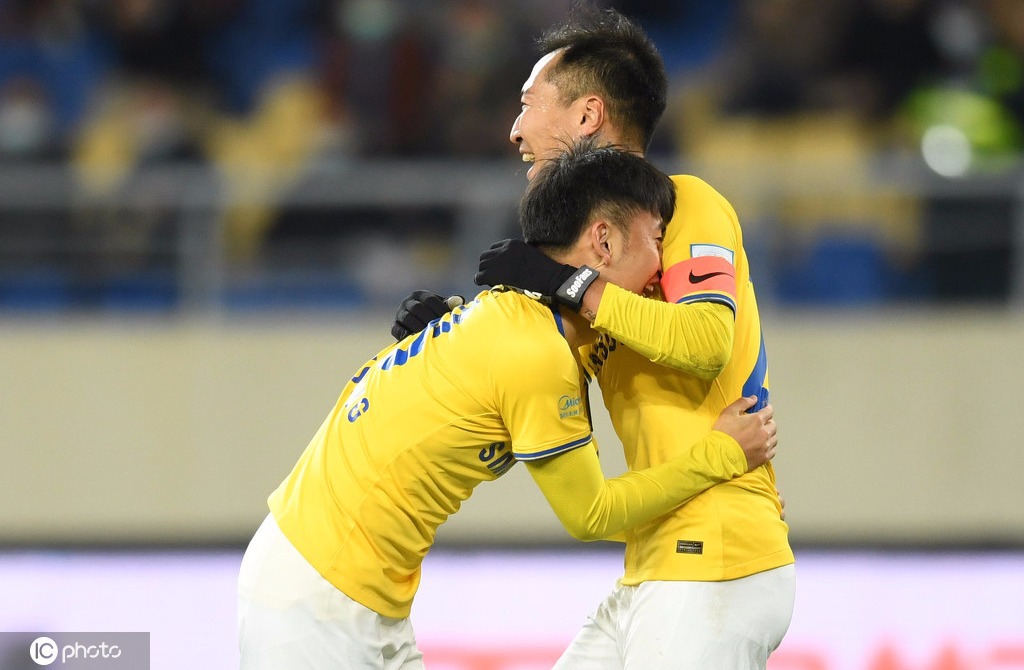 足协杯-吴曦张凌峰破门吉翔伤退 苏宁2-0昆山下轮战泰达