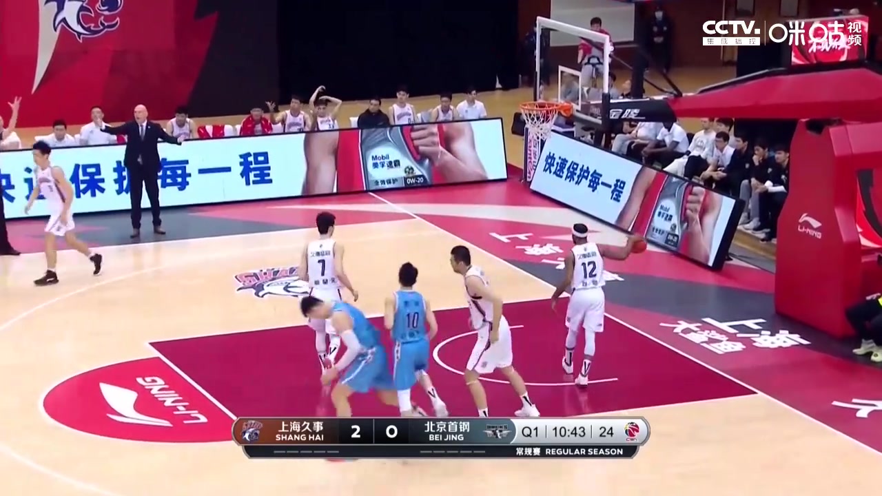 （吉布森砍46+6+7邓蒙37分 首钢逆转）【集锦】吉布森46+6+7邓蒙37分 北京22分大逆转上海