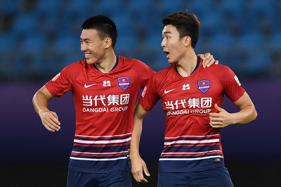 中超-元敏诚破门张卫染红 重庆1-0胜上港将对阵苏宁