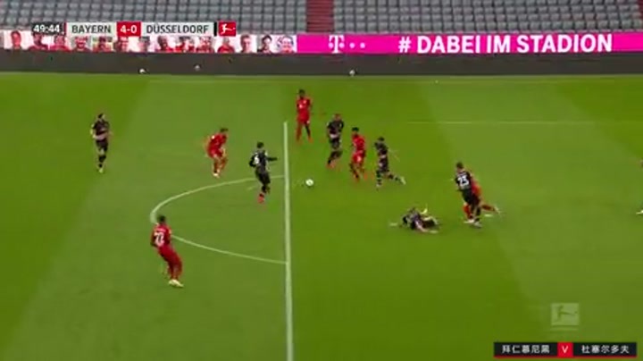德甲-莱万双响帕瓦尔造两球 拜仁5-0大胜杜塞尔多夫（拜仁大胜领跑德甲 莱万双响）